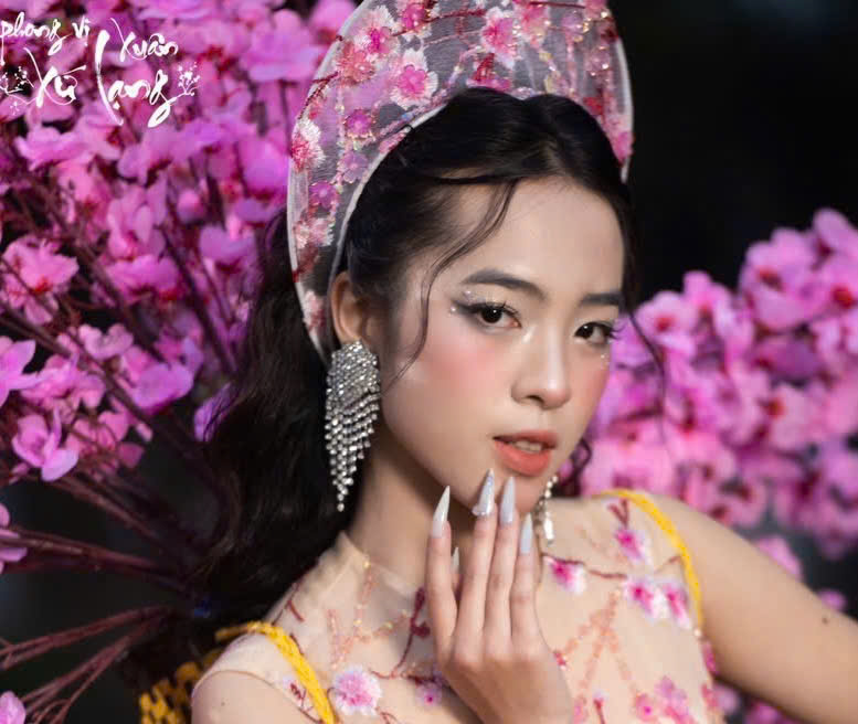  Model, Hoàng Linh Bi – Đại sứ thương hiệu trong chương trình  VietNam Iconic Runway – “Phong Vị Xuân Xứ Lạng” 2025.
